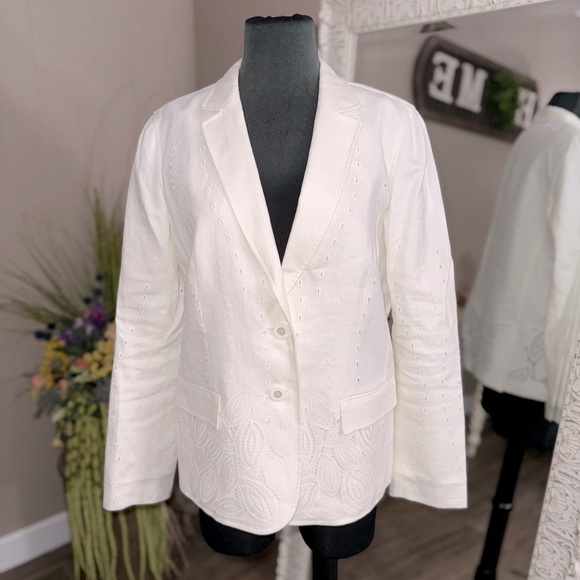 Lafayette 148 • Linen Lace 2 Button Blazer - Picture 6 of 13